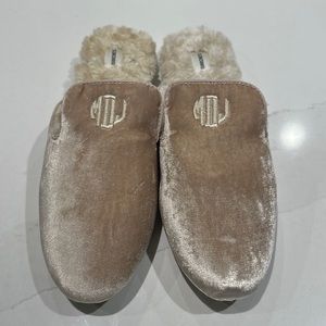 BRAND NEW Birdies The Phoebe Cream Velvet Faux Fir Slip On Monogrammed